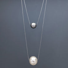 Load image into Gallery viewer, Necklace Balls 2 in 1 Large Pearl
