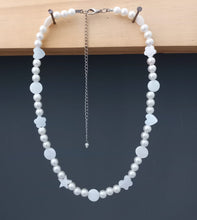 Load image into Gallery viewer, Necklace Mix White Pearl
