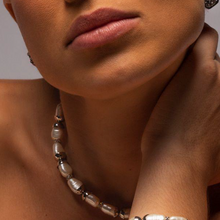 Load image into Gallery viewer, Necklace Darly Pearls
