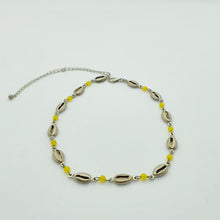 Load image into Gallery viewer, Choker Buzios Yellow
