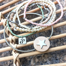 Load image into Gallery viewer, Bracelet Set Star and Wood
