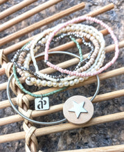 Load image into Gallery viewer, Bracelet Set Star and Wood
