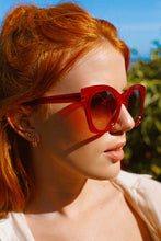Load image into Gallery viewer, Sunglasses Tereza Red
